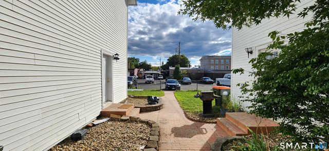 24 Meadow Street 1st Fl. South, Wallingford, CT 06492