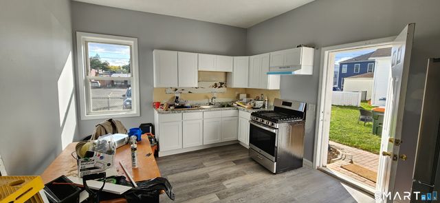 24 Meadow Street 1st Fl. South, Wallingford, CT 06492