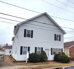 24 Meadow Street 1st Fl. South, Wallingford, CT 06492