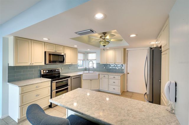 7207 11TH AVENUE W, Bradenton, FL 34209