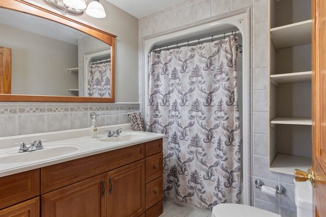 12 Wood Street, Hopkinton, MA 01748
