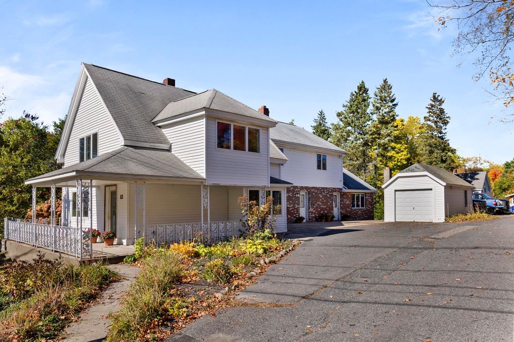 12 Wood Street, Hopkinton, MA 01748