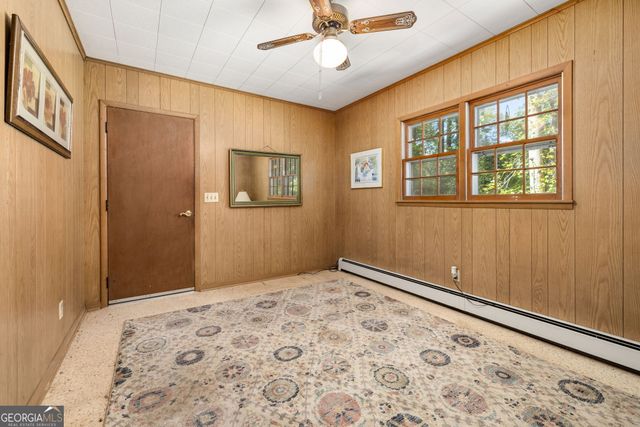 395 E Louise Street, Clarkesville, GA 30523