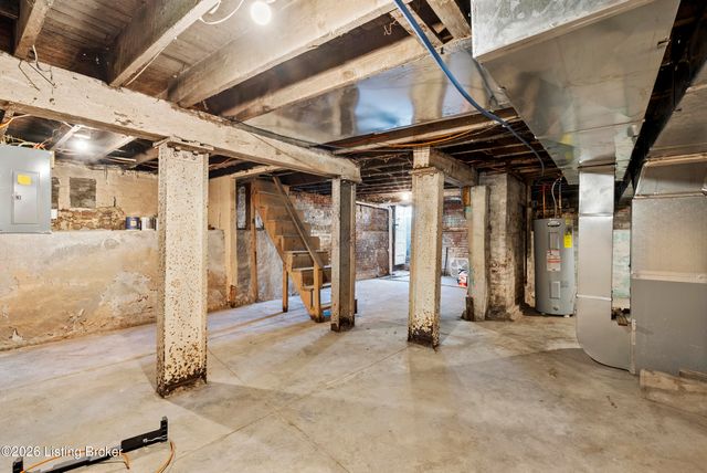 434 E Oak St, Louisville, KY 40203