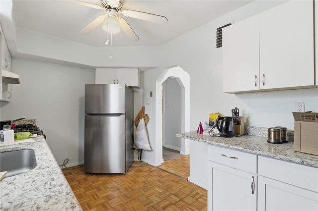 7105 Reynolds St, Point Breeze, PA 15208