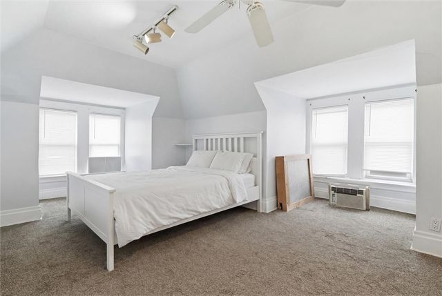 7105 Reynolds St, Point Breeze, PA 15208