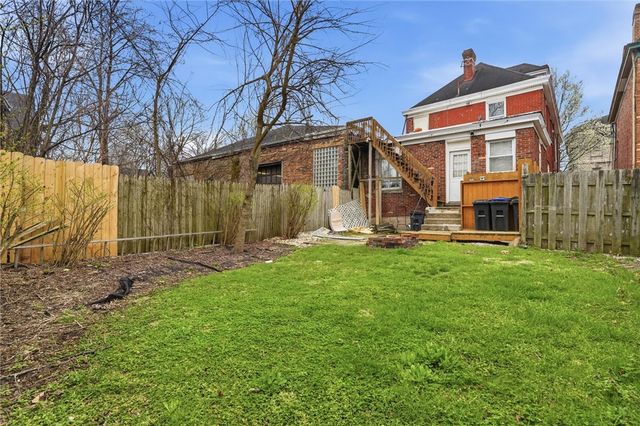 7105 Reynolds St, Point Breeze, PA 15208