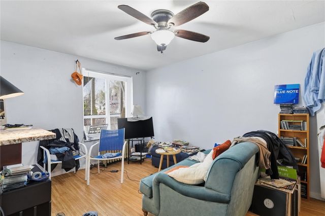 7105 Reynolds St, Point Breeze, PA 15208