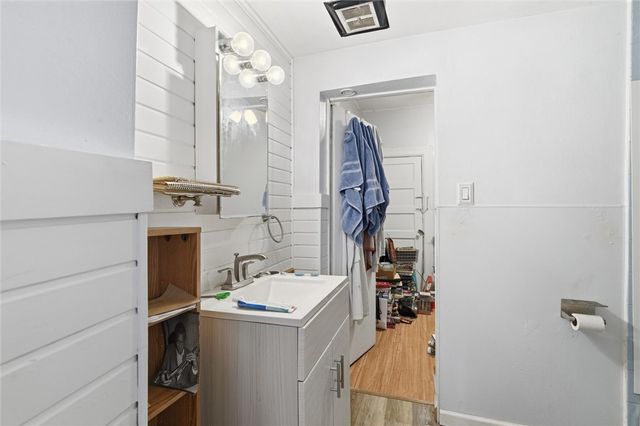 7105 Reynolds St, Point Breeze, PA 15208