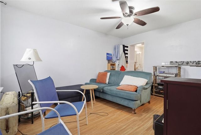 7105 Reynolds St, Point Breeze, PA 15208