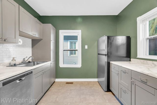 1624 15th Street, Port Huron, MI 48060