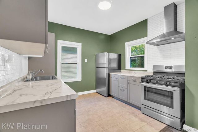 1624 15th Street, Port Huron, MI 48060