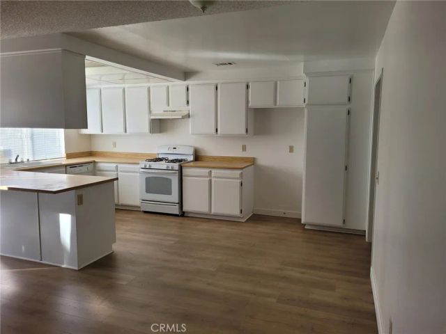 11256 Coolwater, Riverside, CA 92505