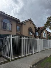 15044 Nordhoff Street 8, North Hills (los Angeles), CA 91343