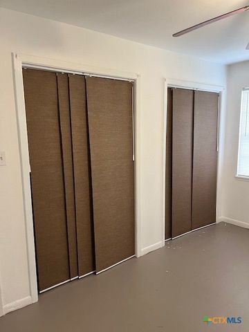 208 E Voelter Avenue, Killeen, TX 76541