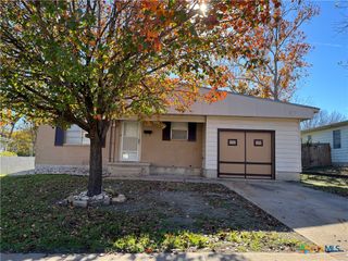 208 E Voelter Avenue, Killeen, TX 76541