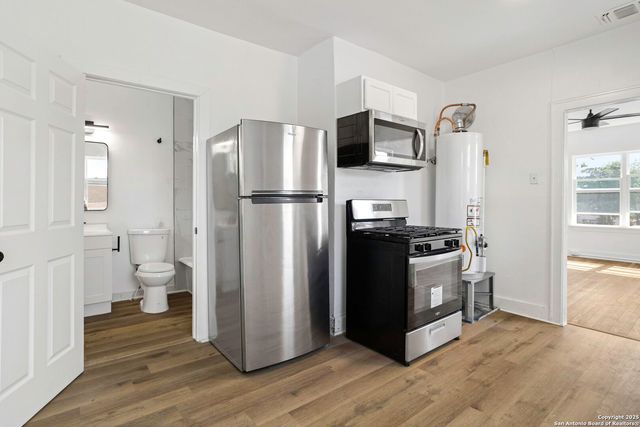 2011 Cincinnati Ave, San Antonio, TX 78228