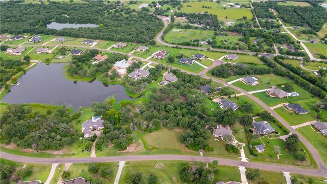 6922 McCrae Lane, Bryan, TX 77808