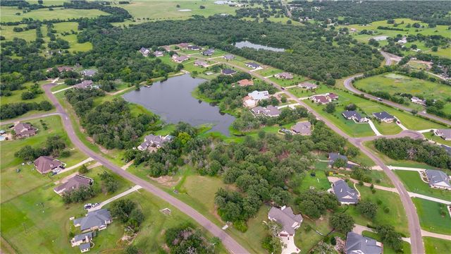 6922 McCrae Lane, Bryan, TX 77808