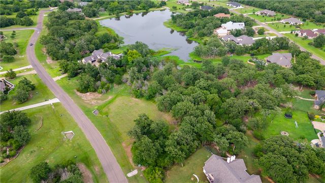 6922 McCrae Lane, Bryan, TX 77808