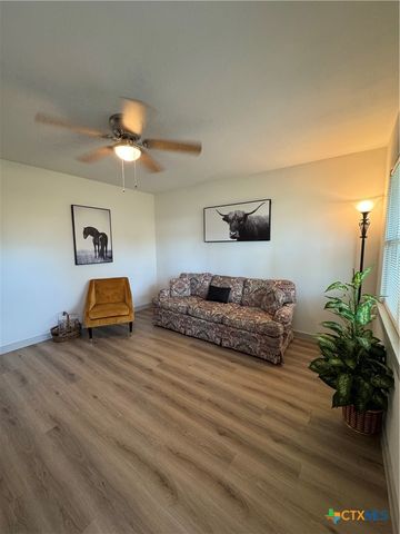 2109 W AVE. B, Temple, TX 76504