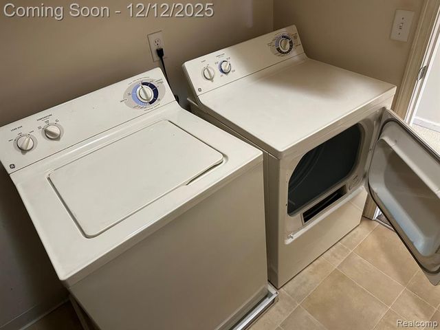 2395 Knollwood Drive, Canton, MI 48188