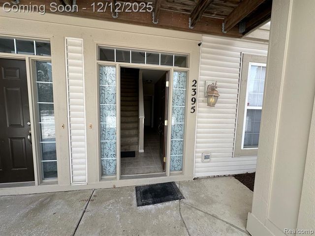 2395 Knollwood Drive, Canton, MI 48188