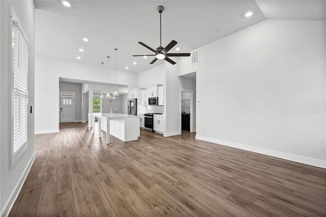 210 Maverick Trail, Central, SC 29630