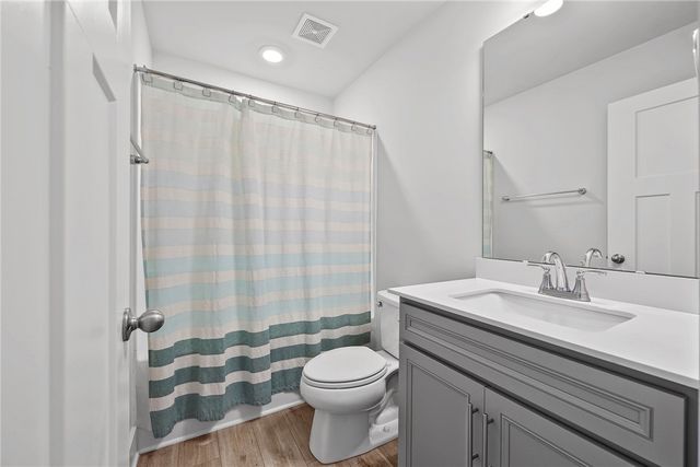210 Maverick Trail, Central, SC 29630