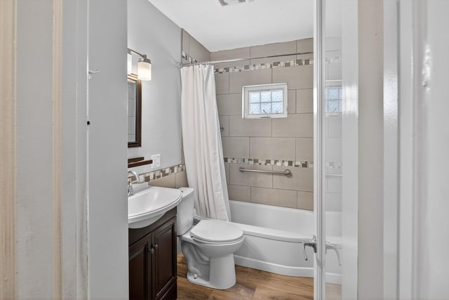 1710 Logan Avenue, Waterloo, IA 50703