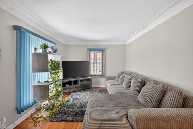 1710 Logan Avenue, Waterloo, IA 50703