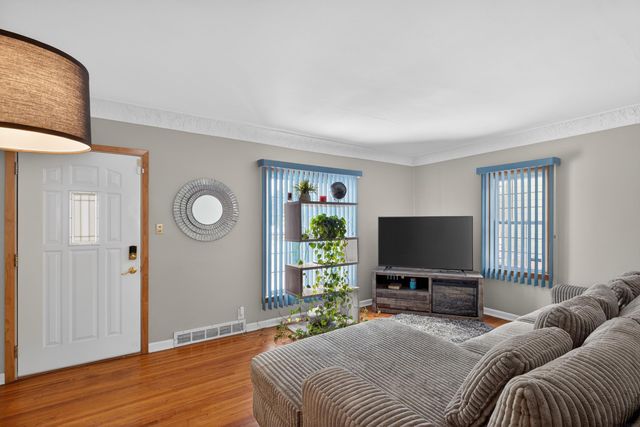 1710 Logan Avenue, Waterloo, IA 50703