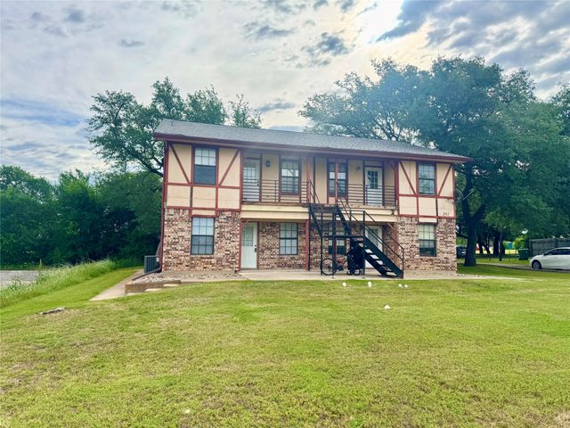 301 Shady Grove Drive A, Granbury, TX 76049