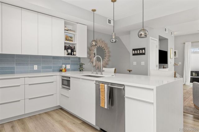 402 W Baseline Road H, Lafayette, CO 80026