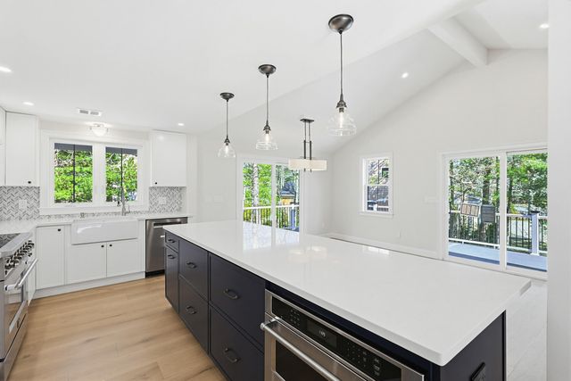 31 Marway, Mashpee, MA 02649