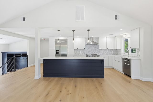 31 Marway, Mashpee, MA 02649