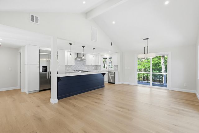 31 Marway, Mashpee, MA 02649