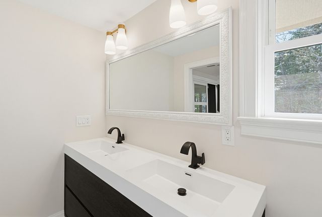 31 Marway, Mashpee, MA 02649