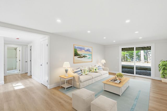 31 Marway, Mashpee, MA 02649