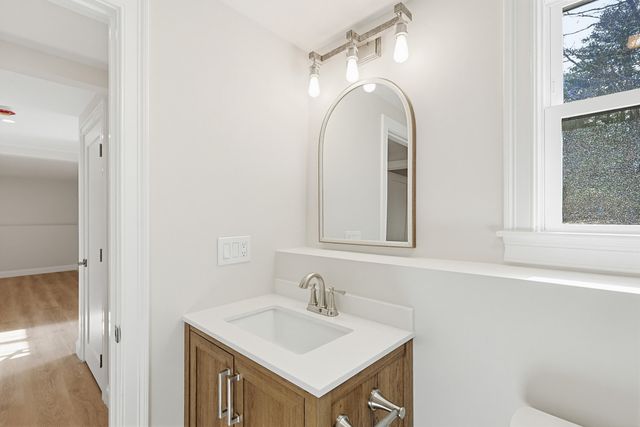 31 Marway, Mashpee, MA 02649