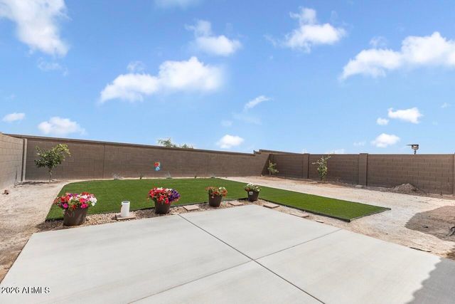 8521 S 67th Drive, Laveen, AZ 85339