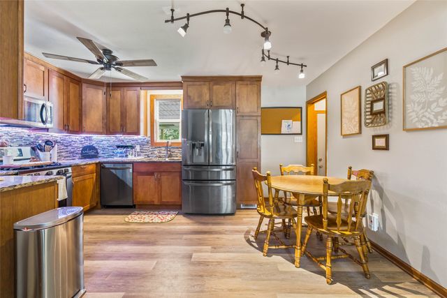 4900 Fairview Drive, Pleasant Hill, IA 50327