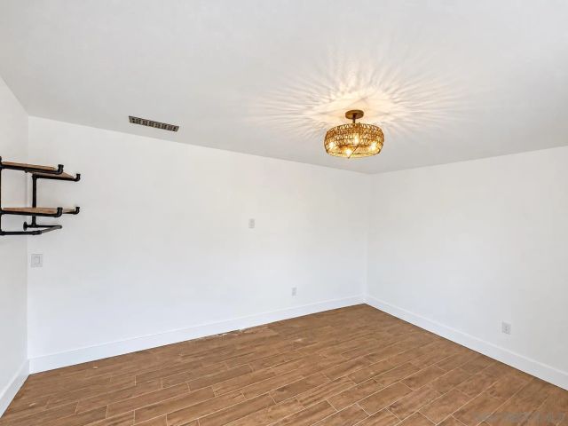 1229 Sandra Circle, Vista, CA 92083