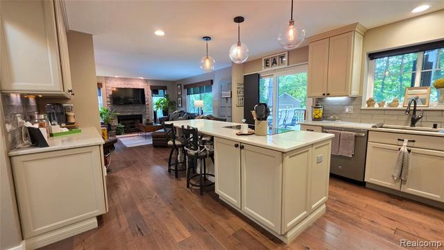 2525 Baltusrol Court, Commerce Twp, MI 48382
