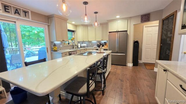 2525 Baltusrol Court, Commerce Twp, MI 48382