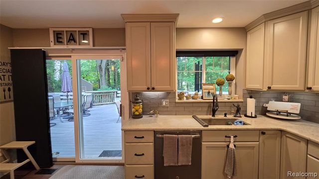 2525 Baltusrol Court, Commerce Twp, MI 48382