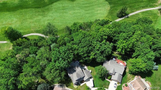 2525 Baltusrol Court, Commerce Twp, MI 48382