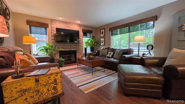 2525 Baltusrol Court, Commerce Twp, MI 48382