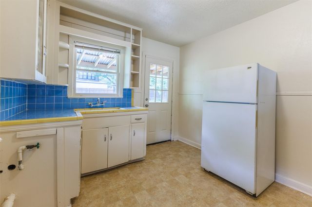 1902 Pasadena DR, Austin, TX 78757