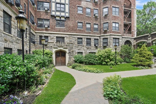 295 N Broadway 27, Yonkers, NY 10701